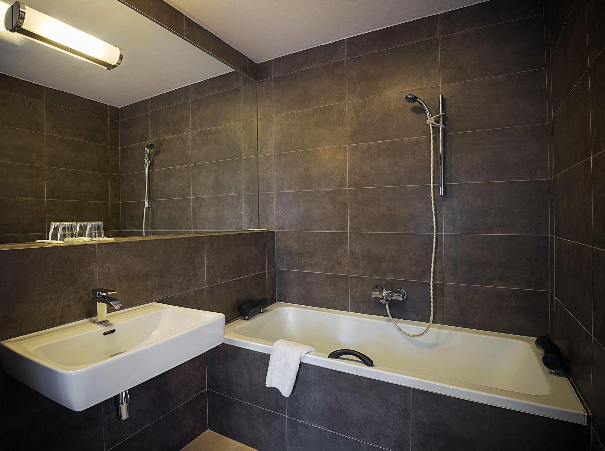 U Tří Bubnů Hotel
